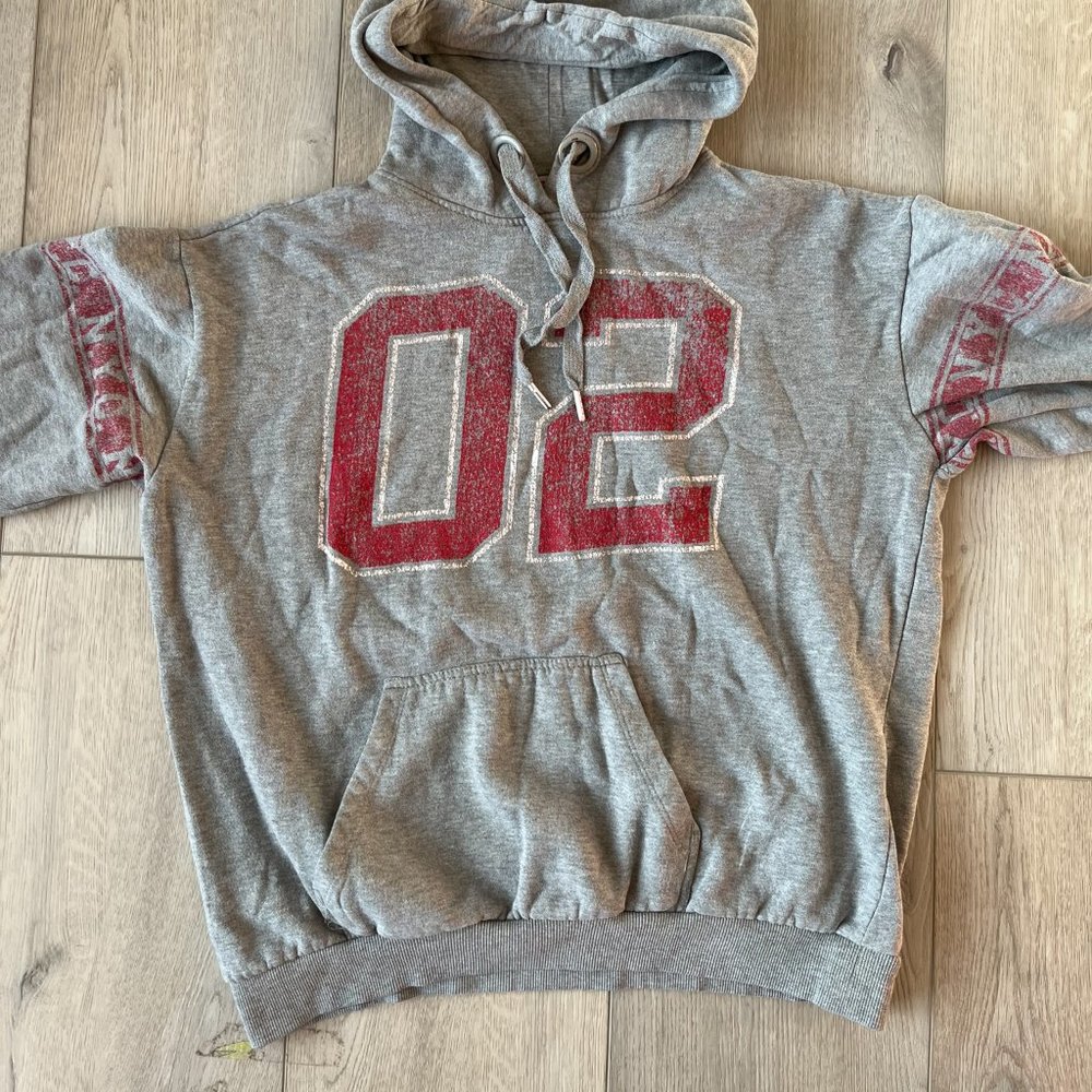 Sport sweater Size M excellent condition